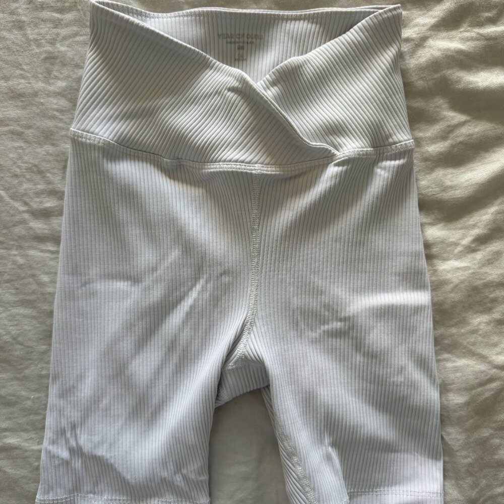 Year of Ours - White Biker Shorts Size Medium